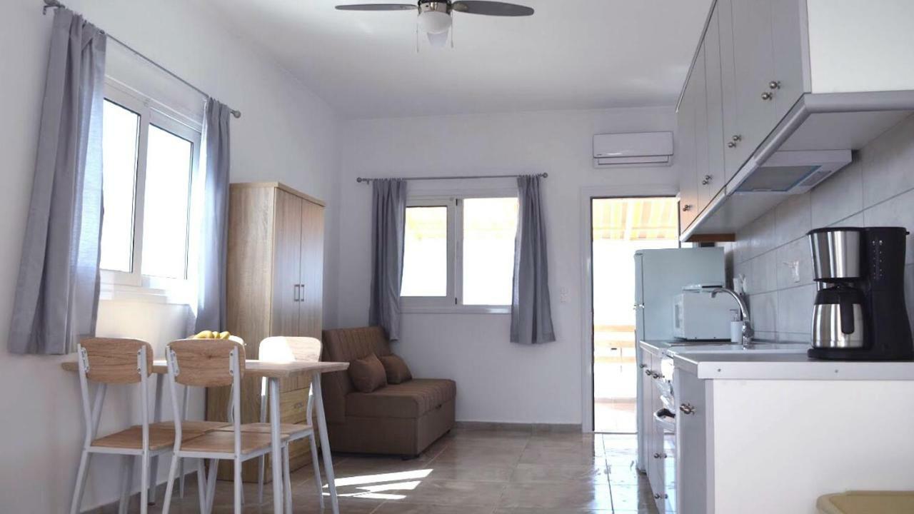 Filoxenia Paralia Exterior photo